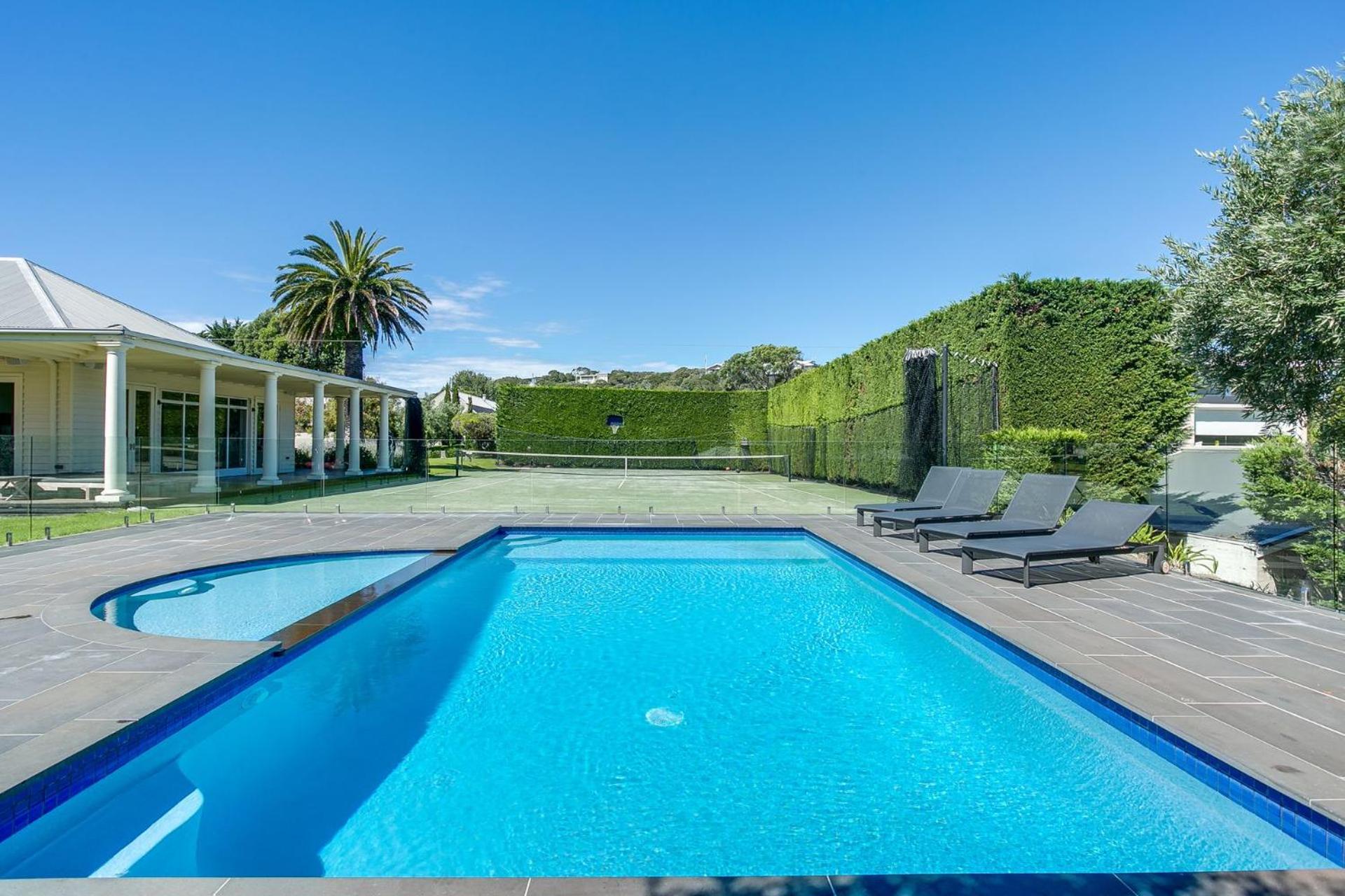 Tara fully fenced pool and pest control done regularly and can be done before booking