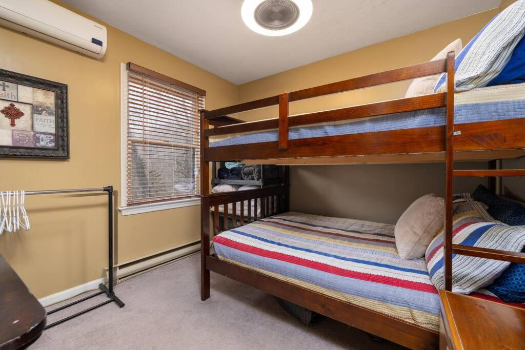 Waterfront Cabin 20 Mins to National Park & Massanutten! view 3