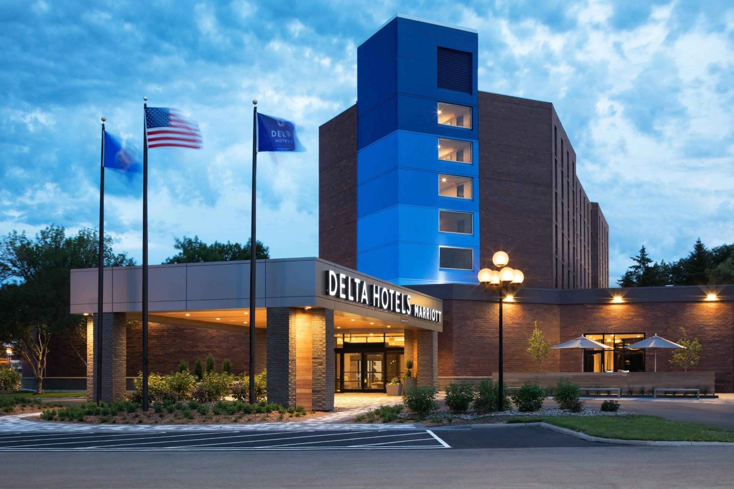 Hotel Delta Hotels Minneapolis Northeast