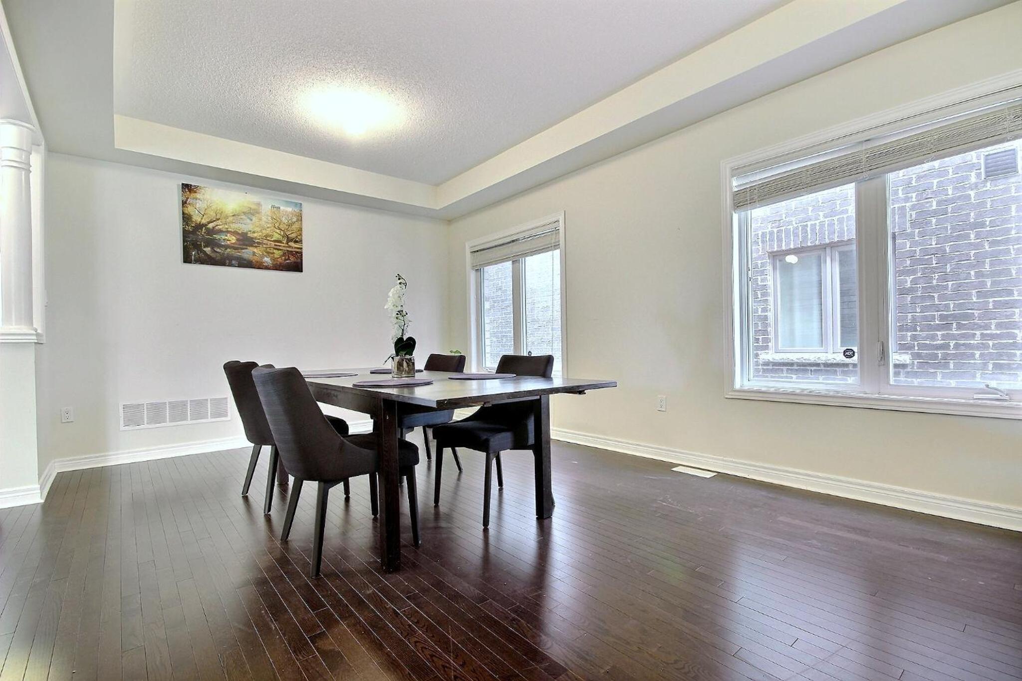 Luxury Home Mins from Waterfall next to Transit