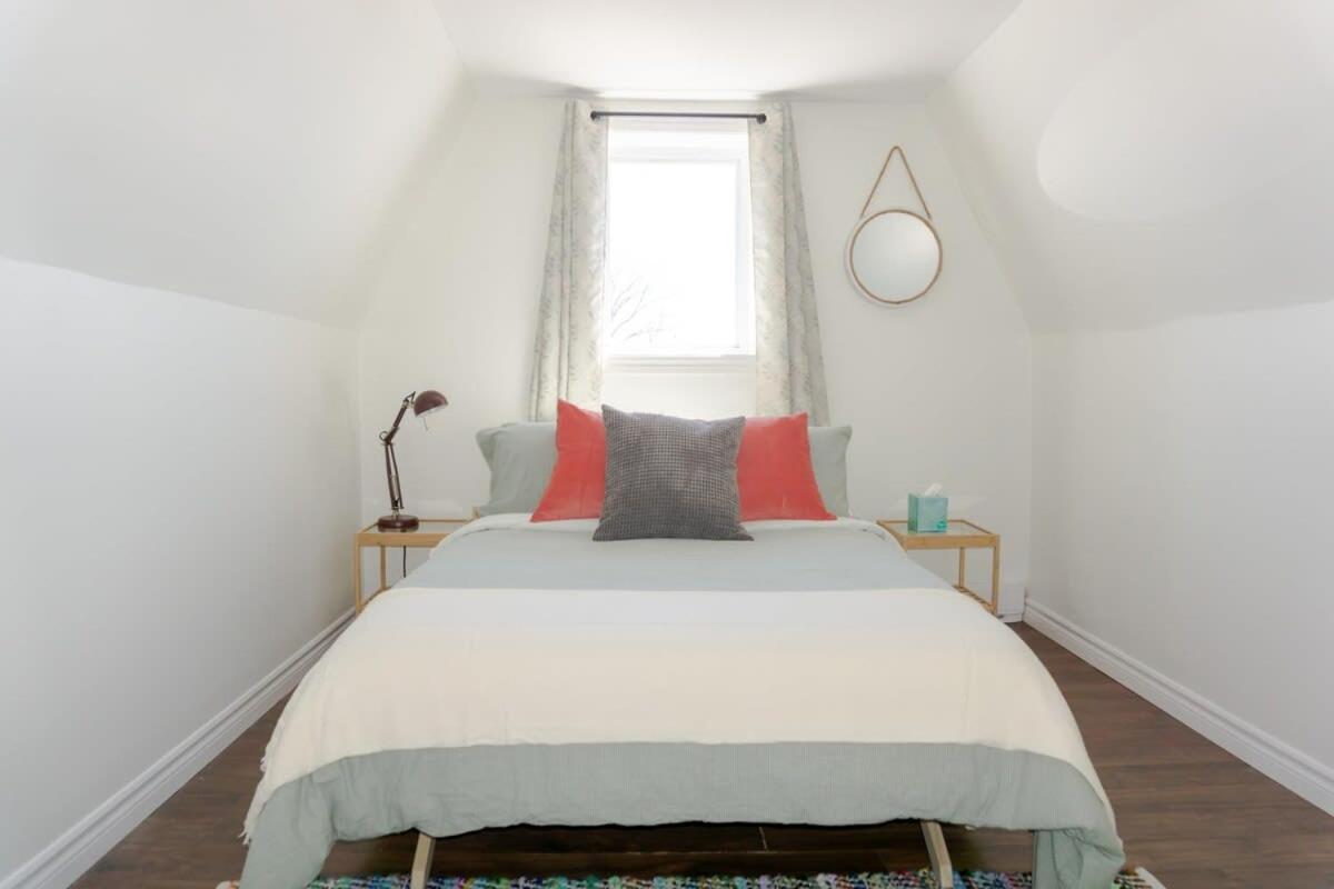 Amazing location in Saint John 2 Br Modern Parking New