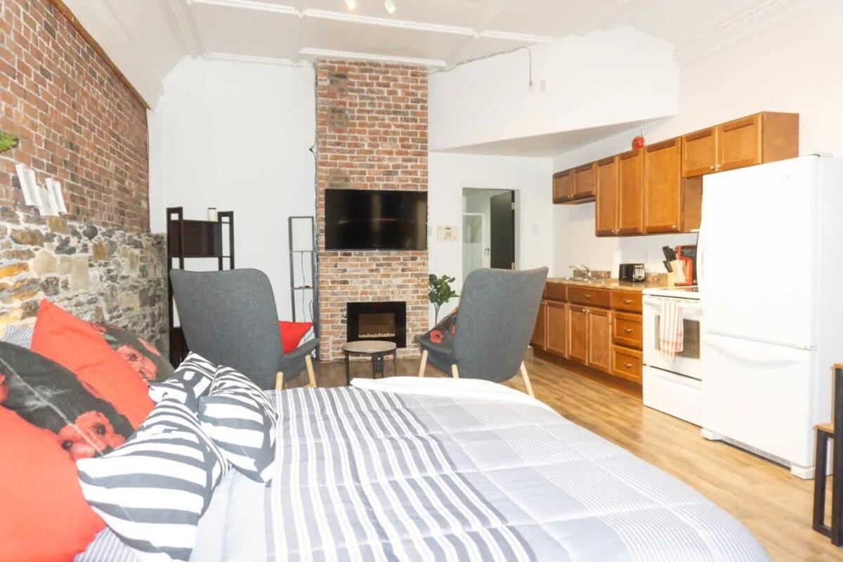 Saint John Vacations - Cozy Studio In the Heart Uptown Saint John! Parking Coffee - Property Image 4