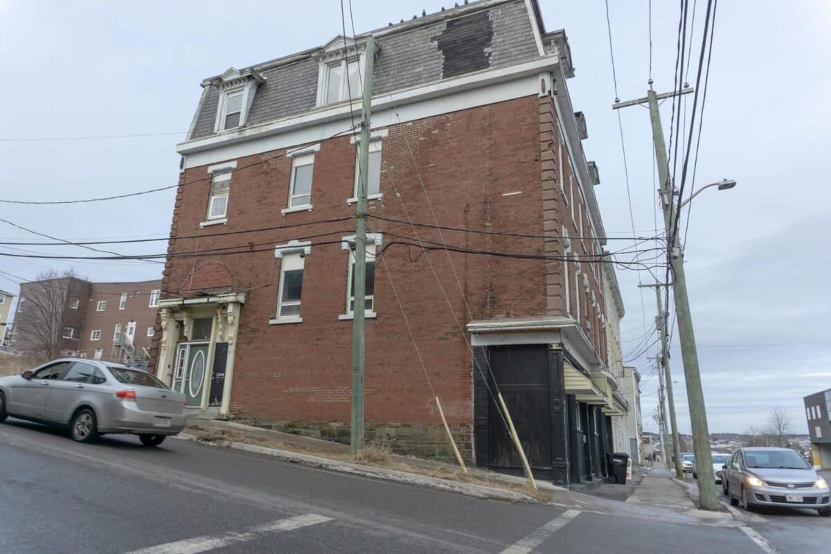 Saint John Vacations - Cozy Studio In the Heart Uptown Saint John! Parking Coffee - Property Image 3