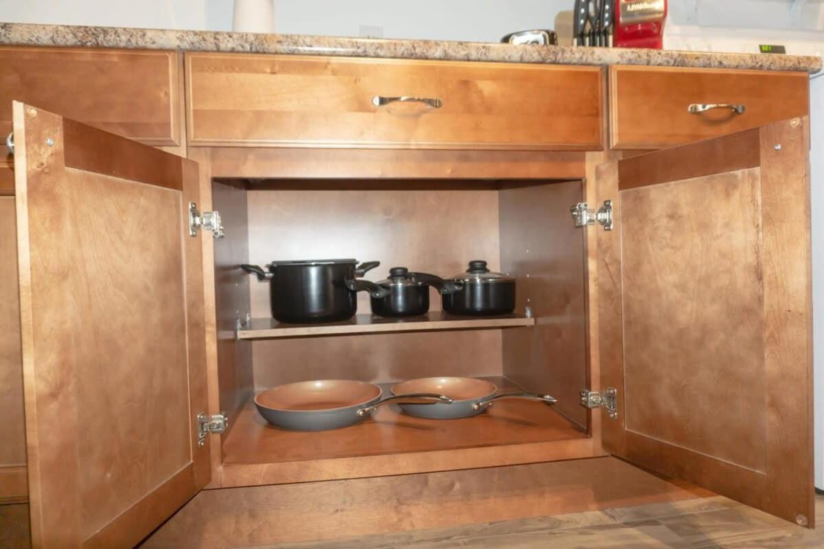 Saint John Vacations - Cozy Studio In the Heart Uptown Saint John! Parking Coffee - Property Image 10