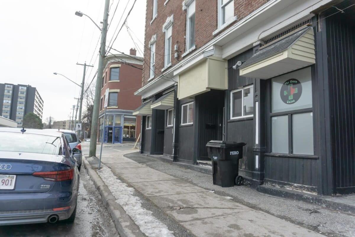 Saint John Vacations - Cozy Studio In the Heart Uptown Saint John! Parking Coffee - Property Image 4