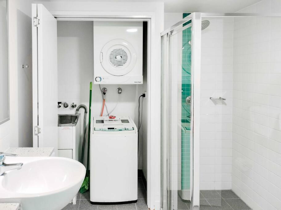 Amazing 1B1B Apt w/Pool, Gym, Sauna
