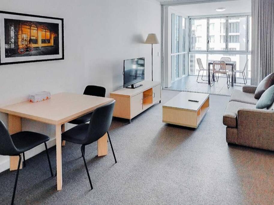 Amazing 1B1B Apt w/Pool, Gym, Sauna