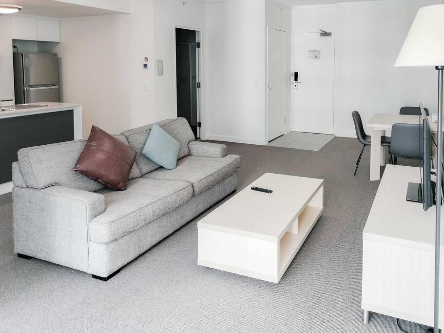 Amazing 1B1B Apt w/Pool, Gym, Sauna
