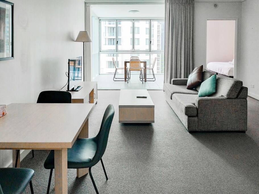 Amazing 1B1B Apt w/Pool, Gym, Sauna
