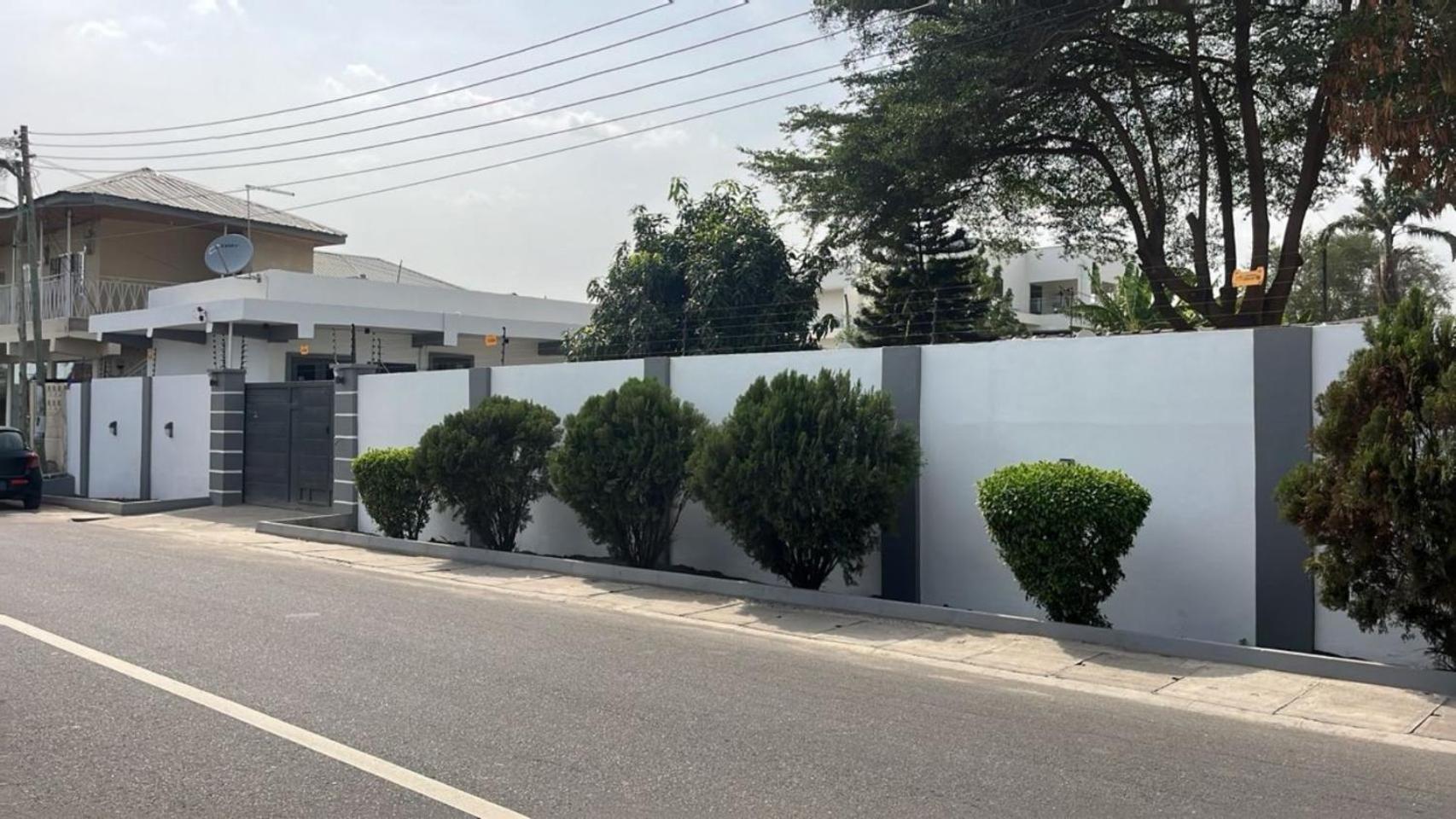NBA PLUSH APARTMENT - GYE NYAME view 3