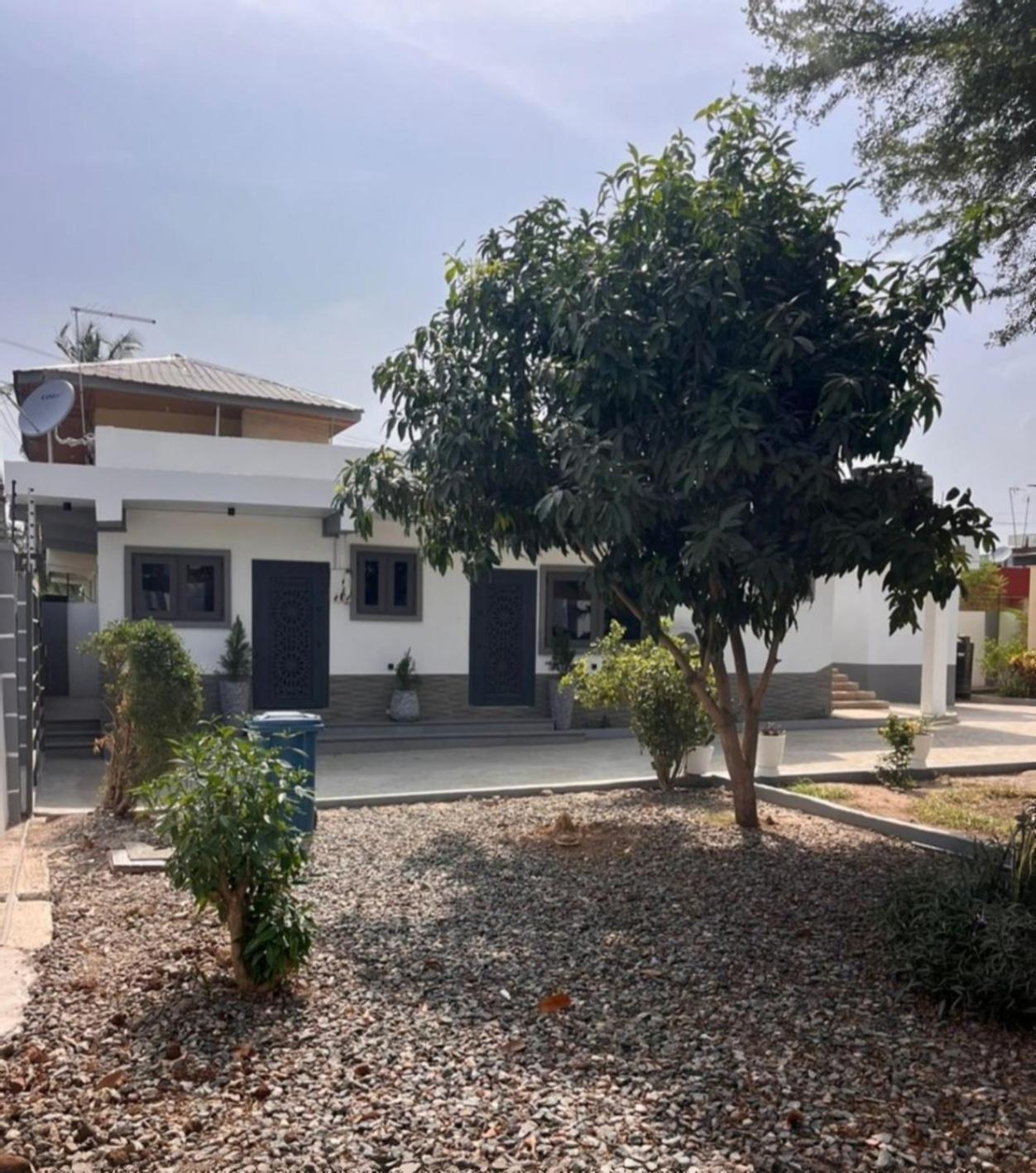NBA PLUSH APARTMENT - GYE NYAME view 2