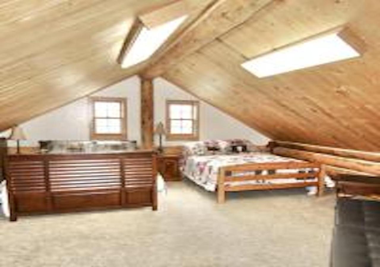 Log Haven in Blanding view 2