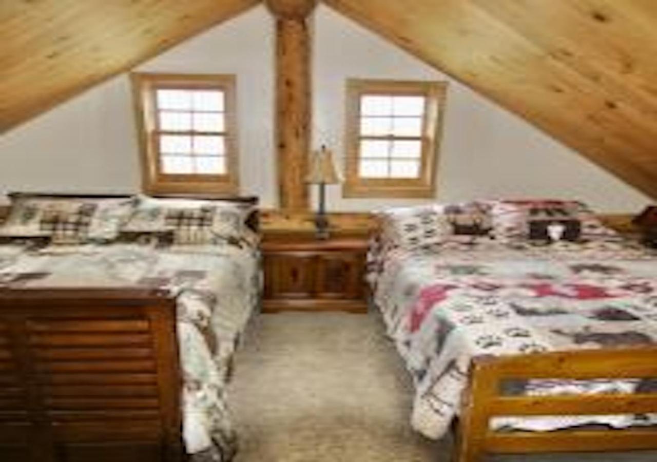 Log Haven in Blanding view 5