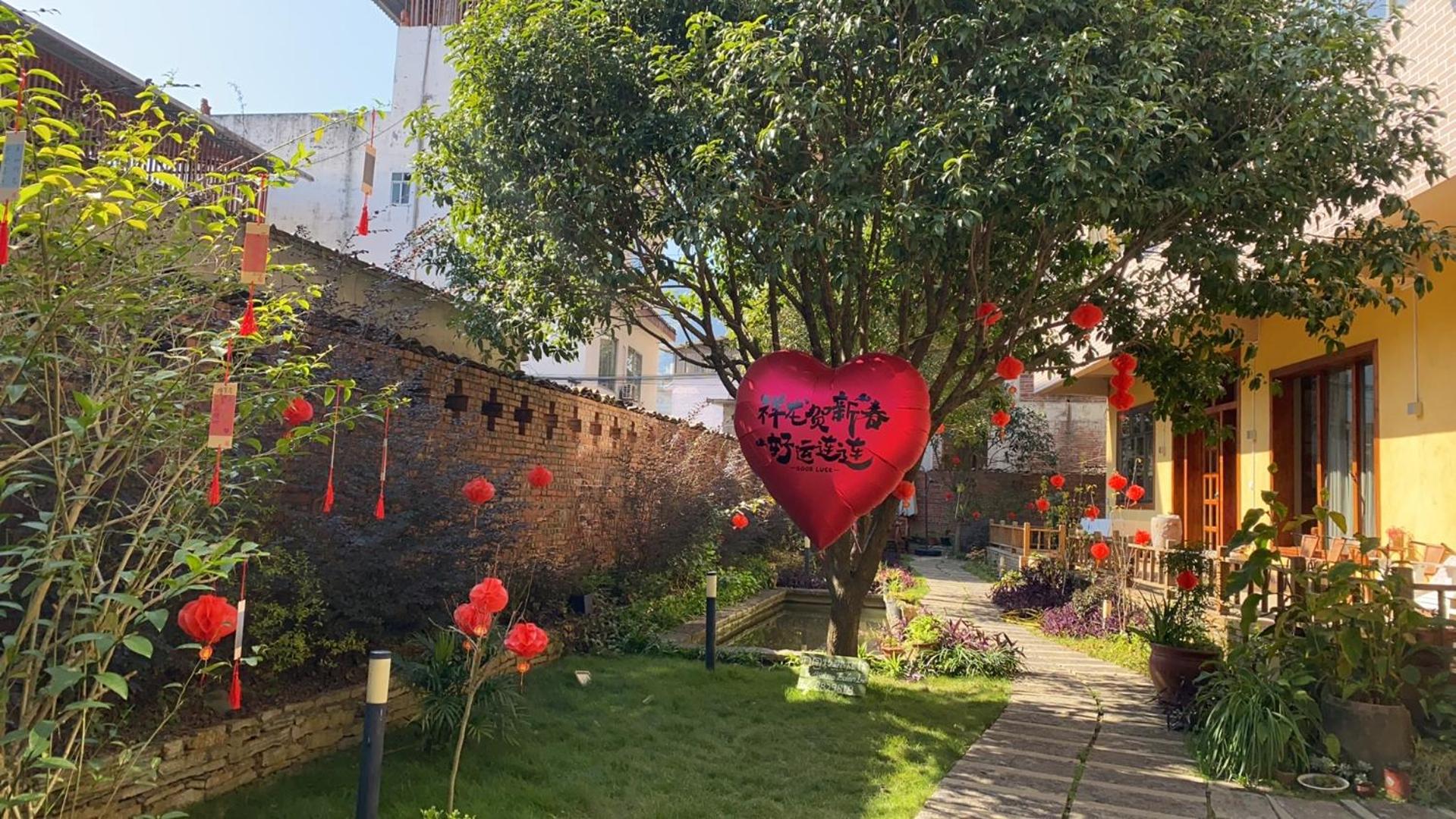 Yangshuo Eden's Social Guesthouse - Wake up to a hearty Western breakfast & fresh craft coffee & night beers & outdoor activities