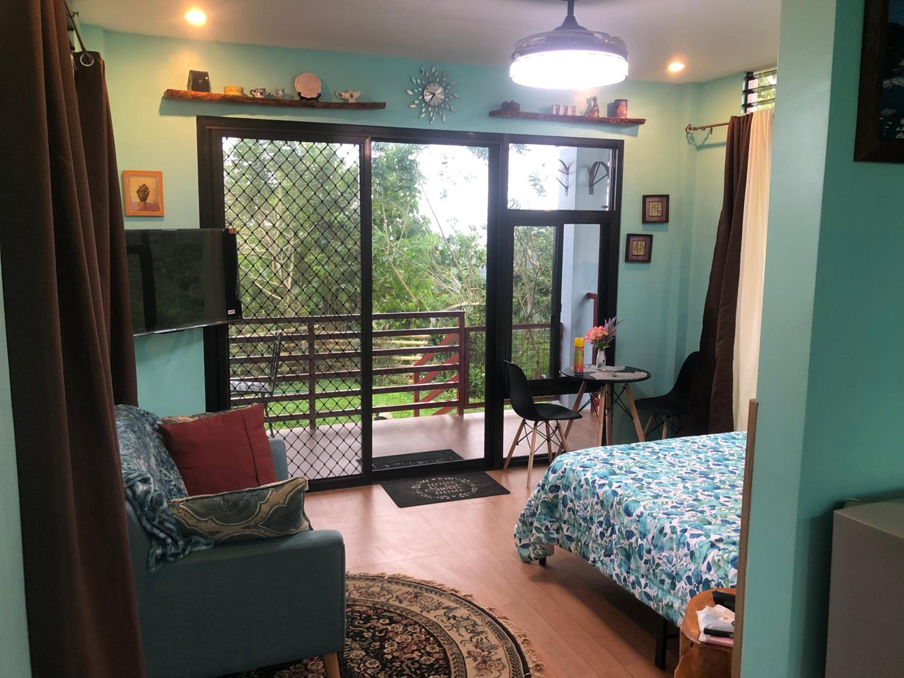 Anza Cabin at Threesome Cafe view 5