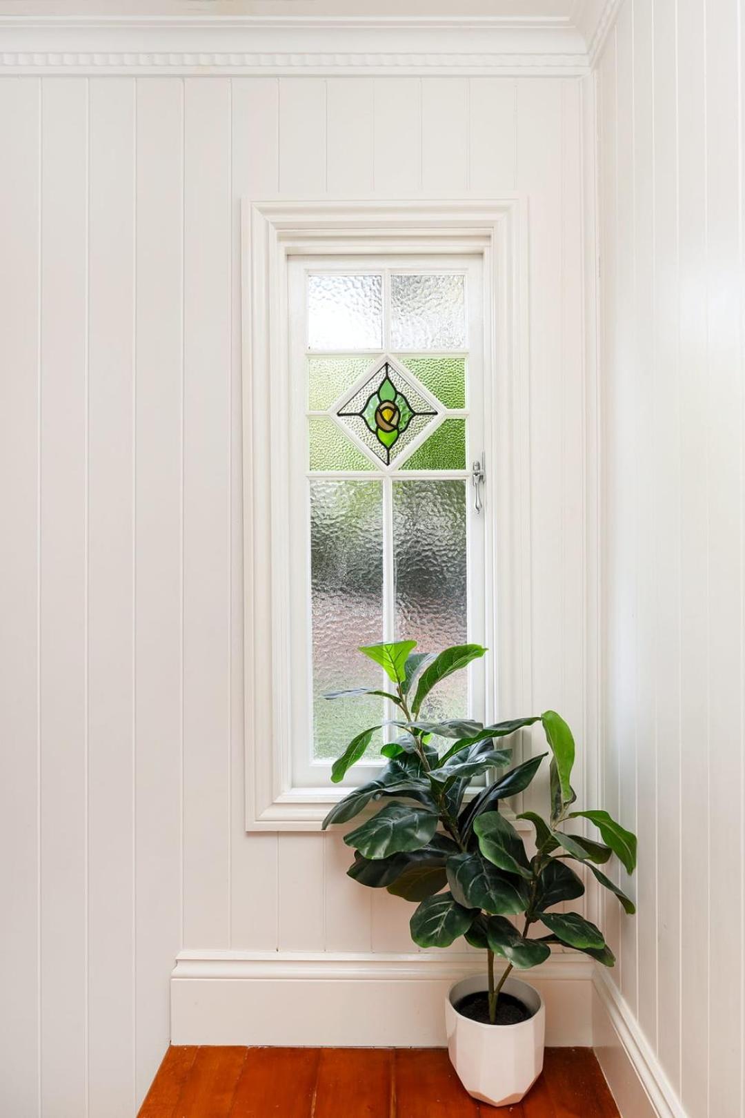 Pet Friendly Family Home In Brisbane - Relocations and Family Stays - Fast Internet - Parking - Netflix