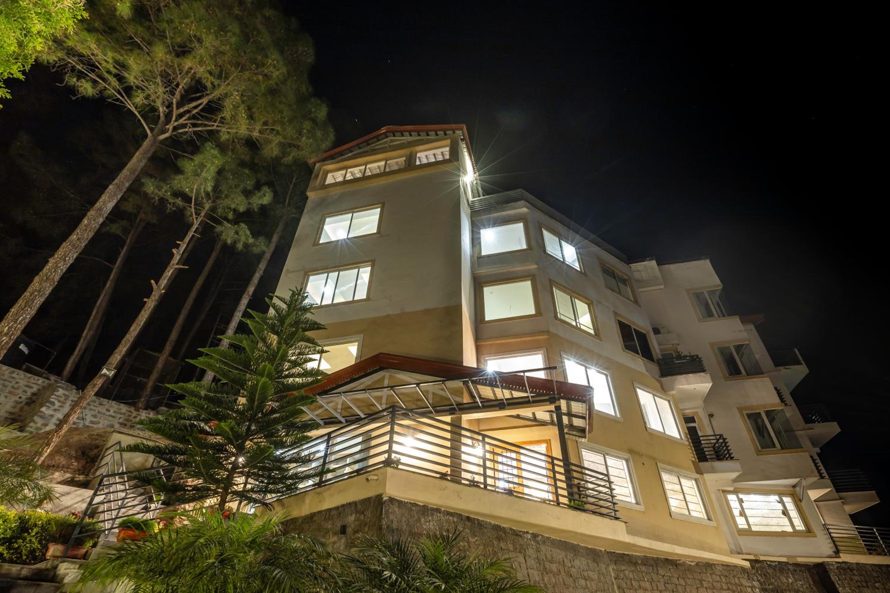 Pine Maderas by Embrace view 4