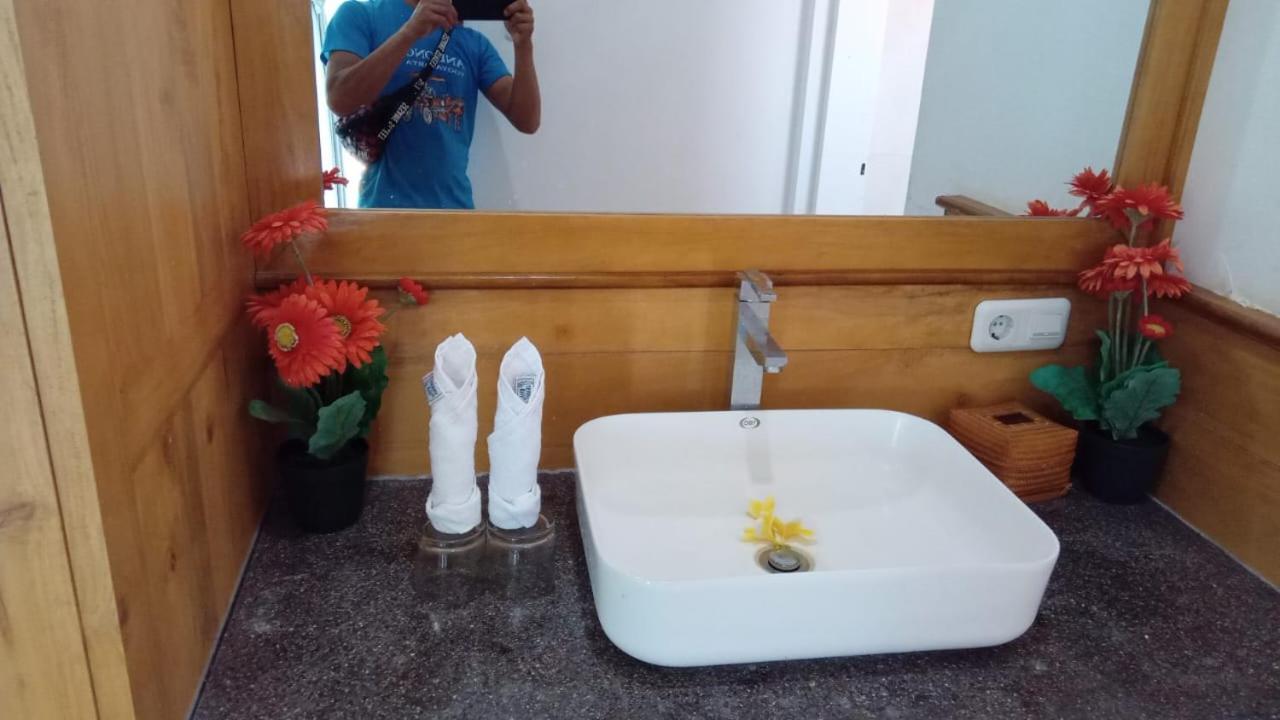 Photo 33