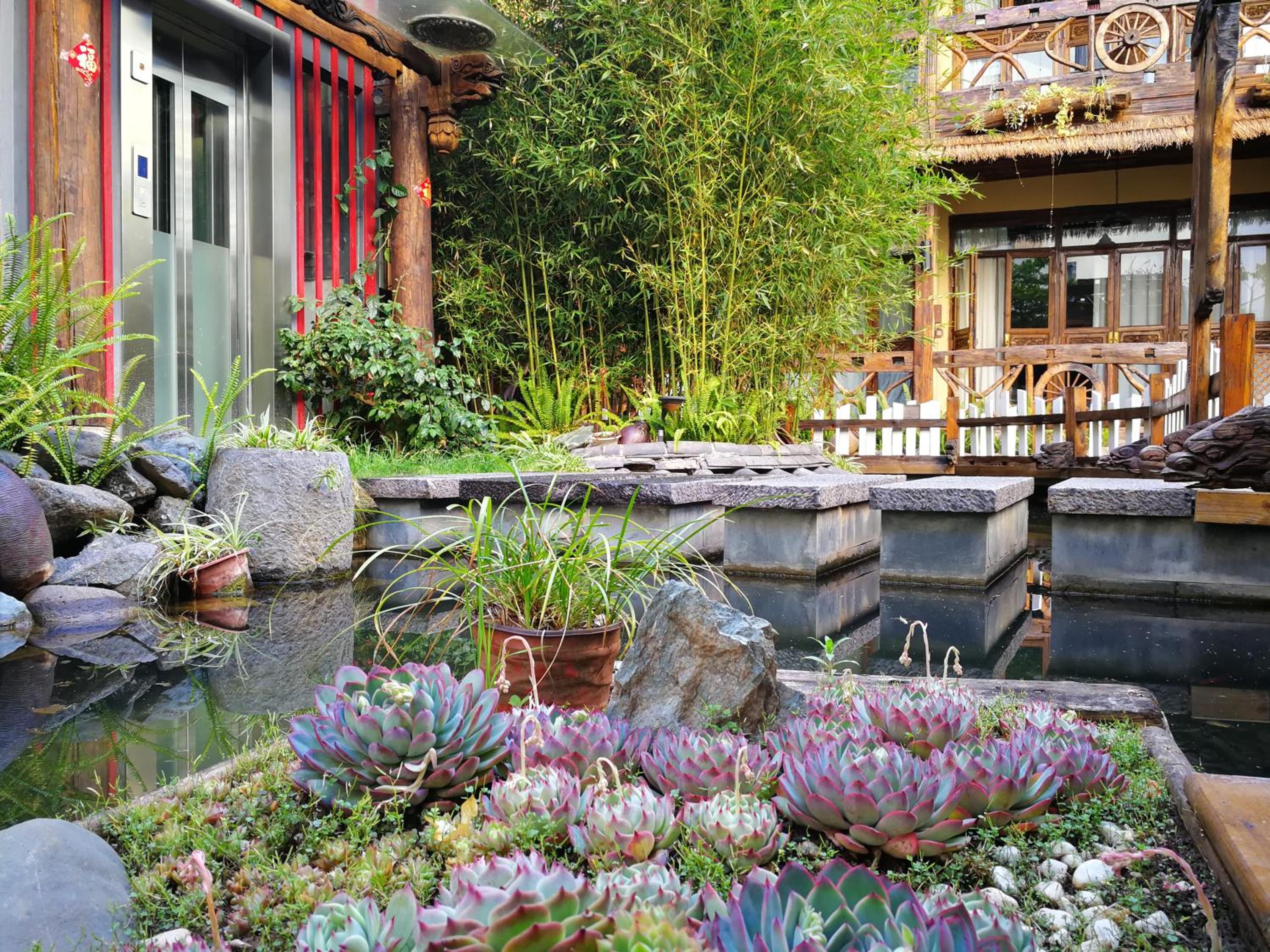 Old Story Inn Lijiang Old Town