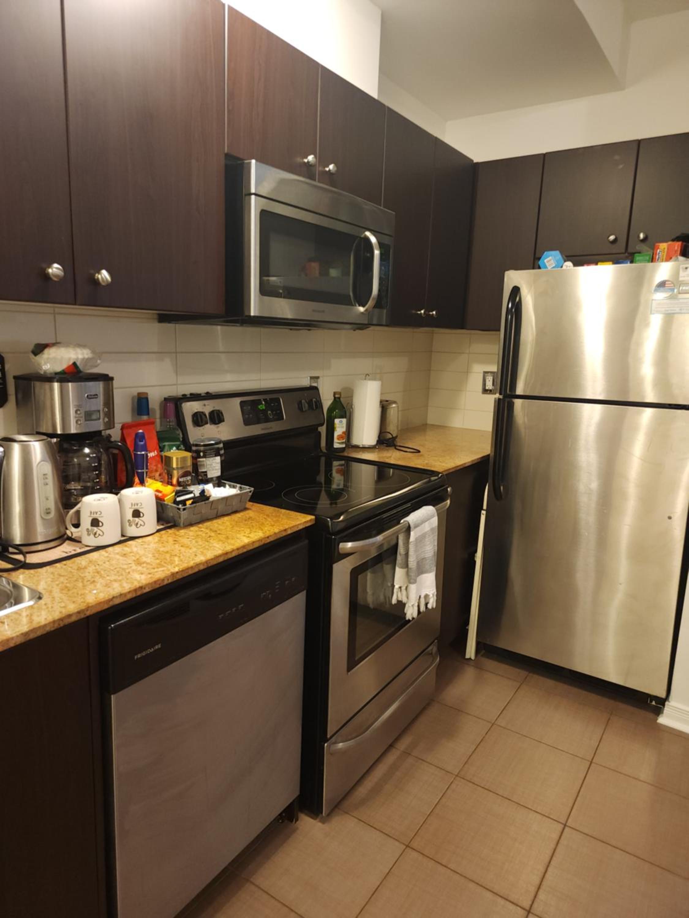 Beautiful Townhouse Near Yorkdale Mall, Wilson Subway