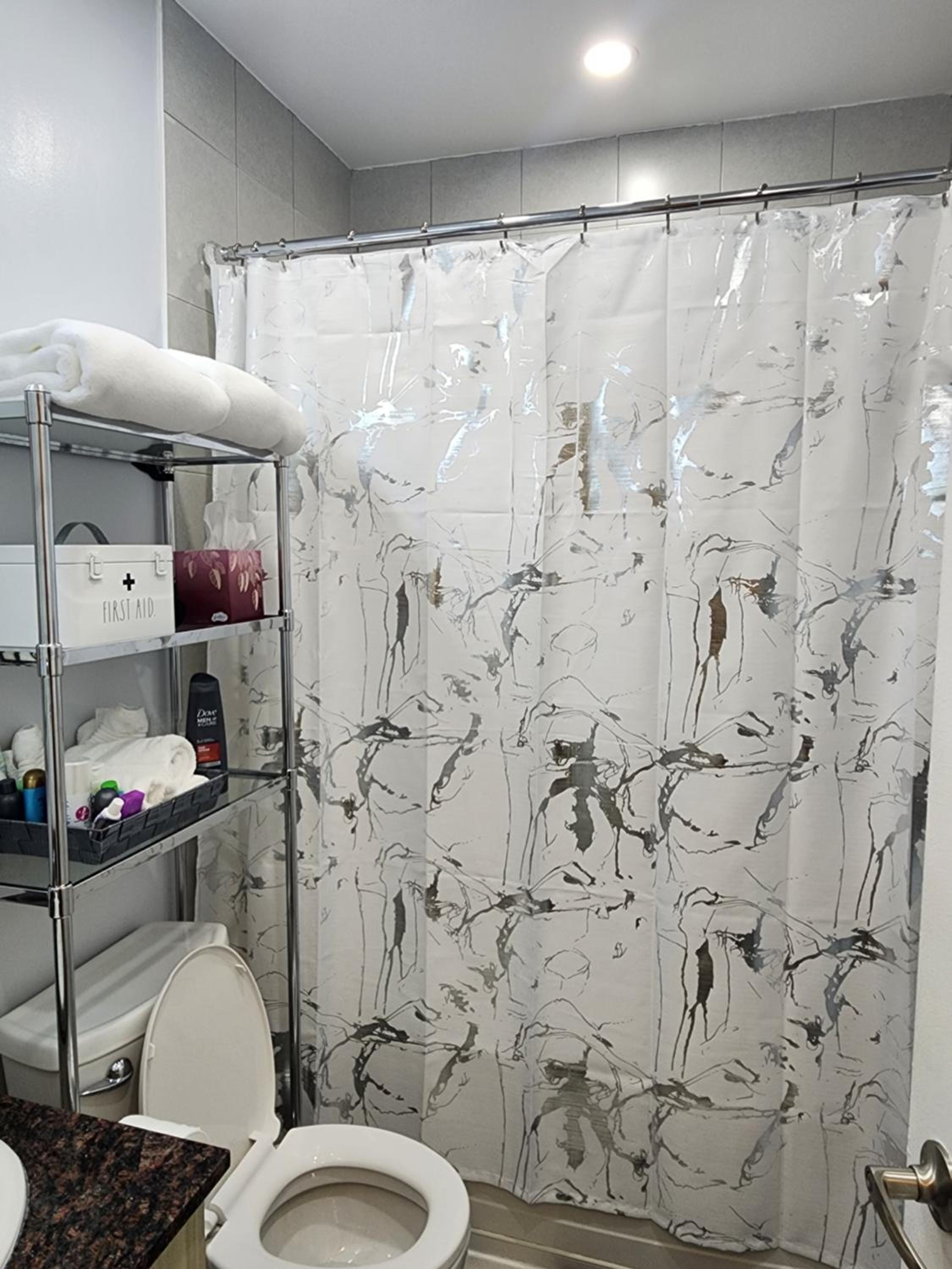 Beautiful Townhouse Near Yorkdale Mall, Wilson Subway