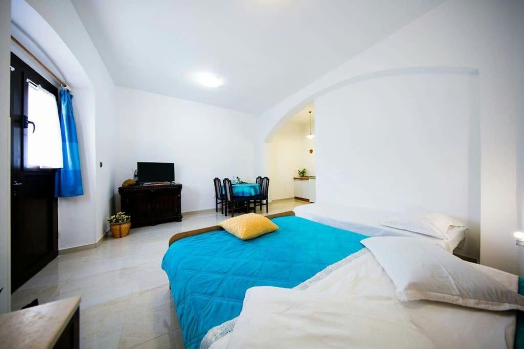 Seafront apartment Jurkovica