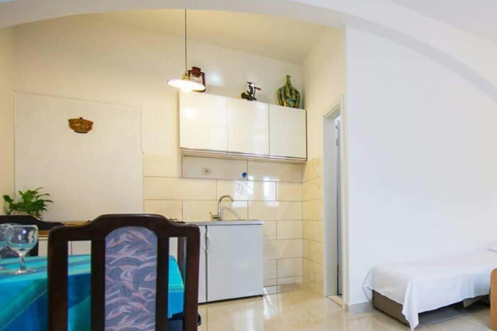 Seafront apartment Jurkovica