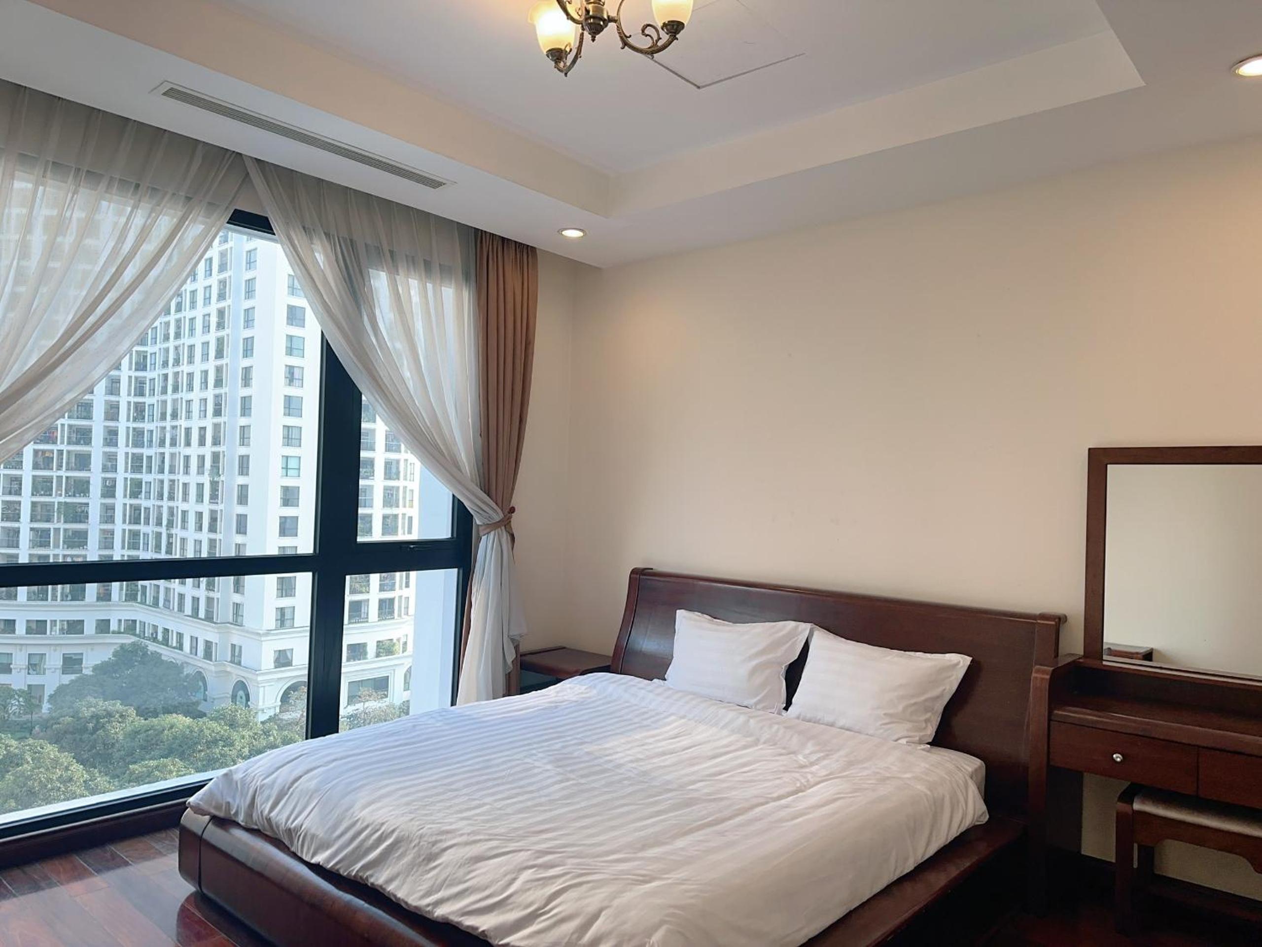 BEU Home Vincom Royal City