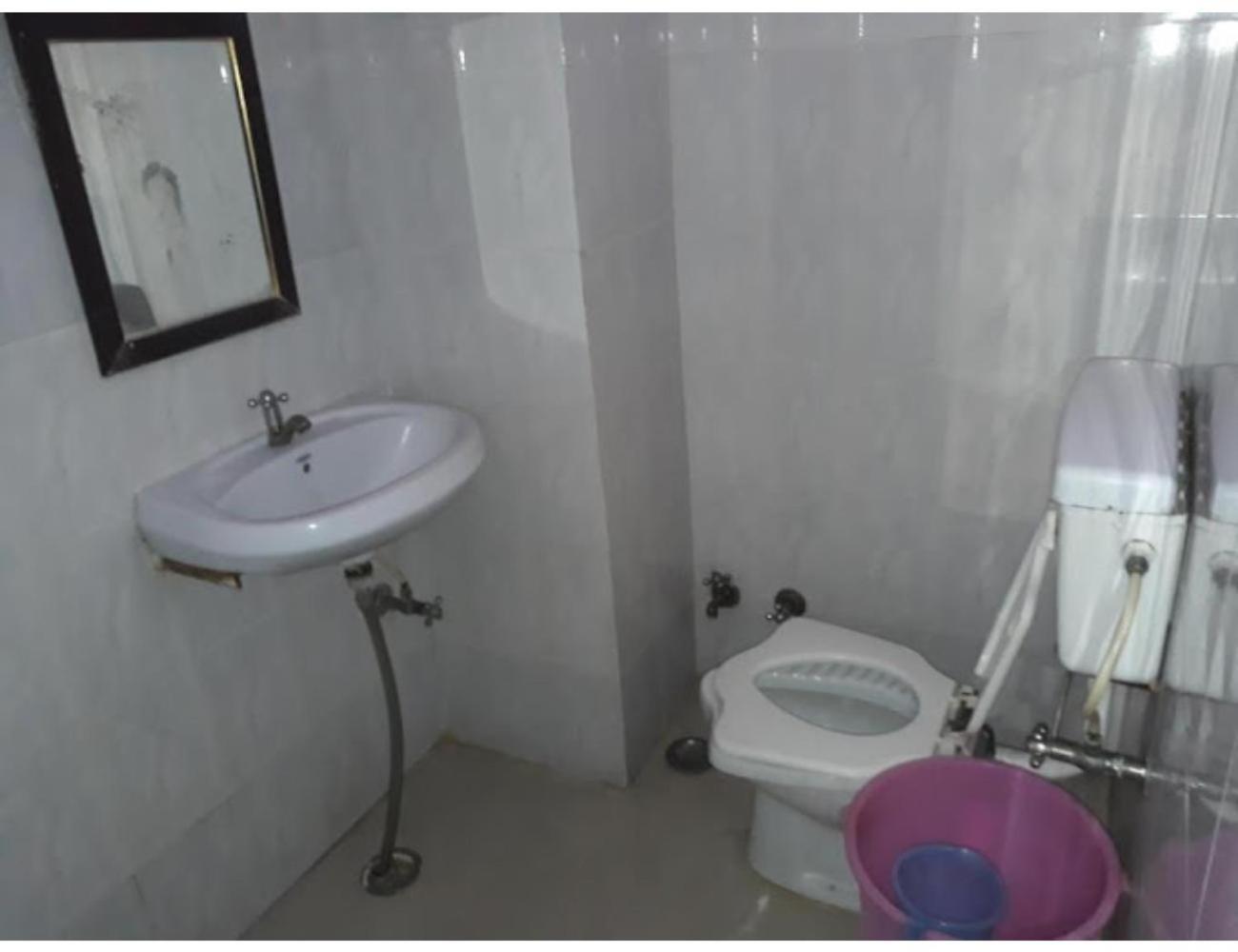 Hotel Grant Deluxe, Meerut