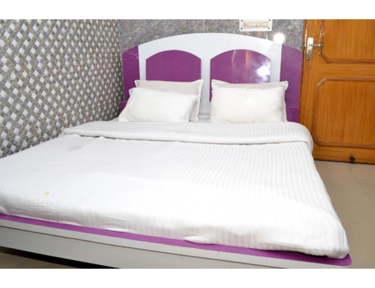 Hotel Grant Deluxe, Meerut