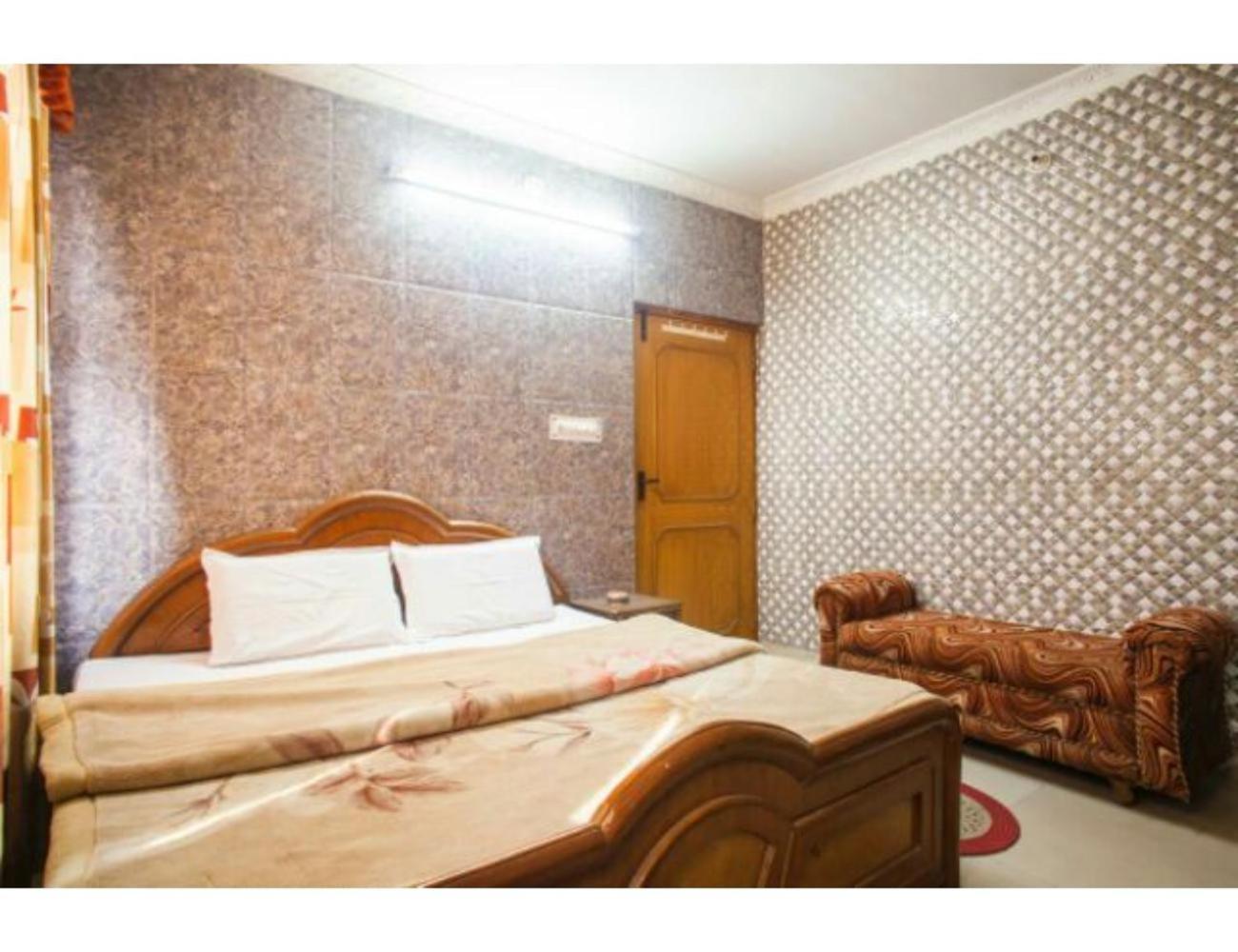 Hotel Grant Deluxe, Meerut