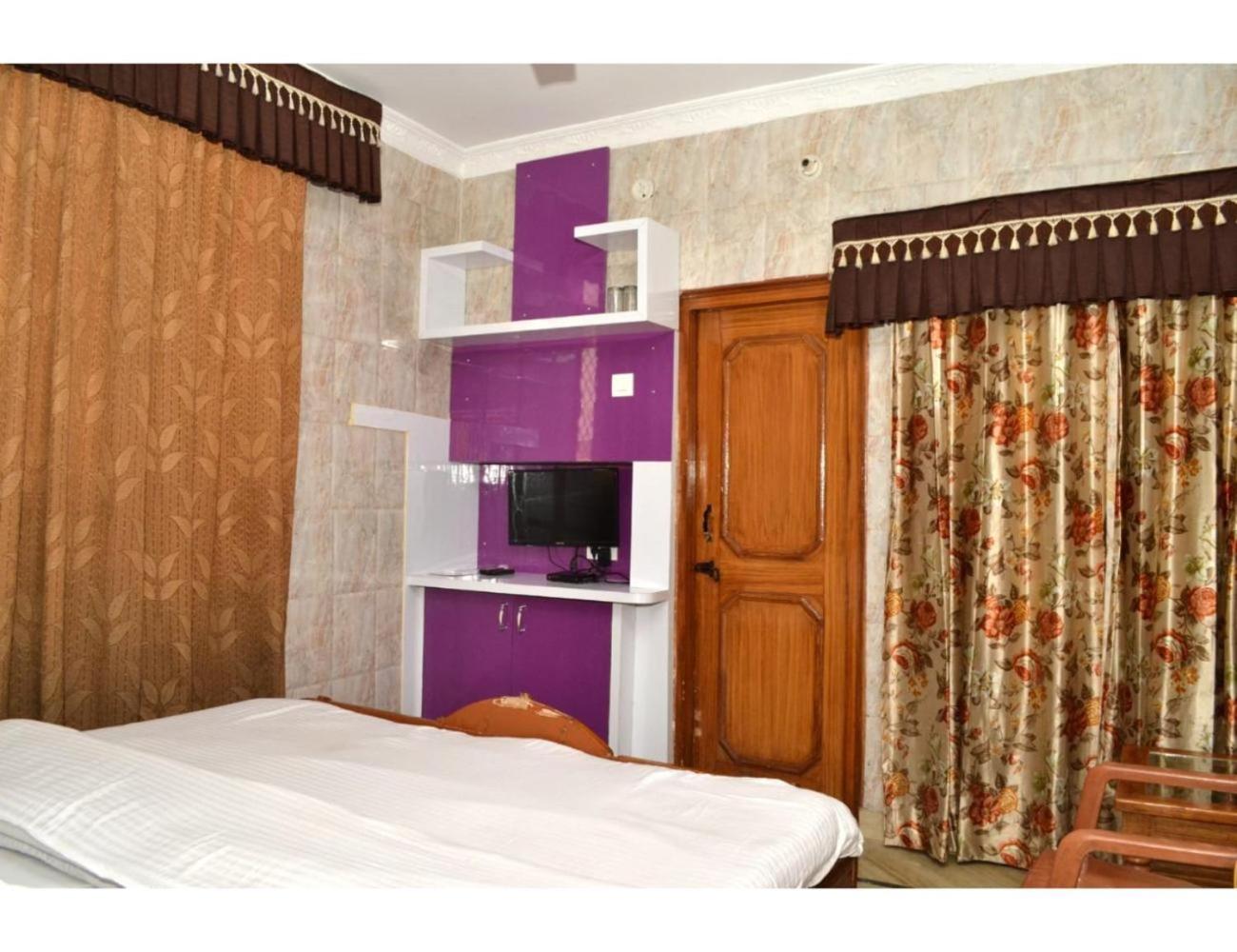 Hotel Grant Deluxe, Meerut