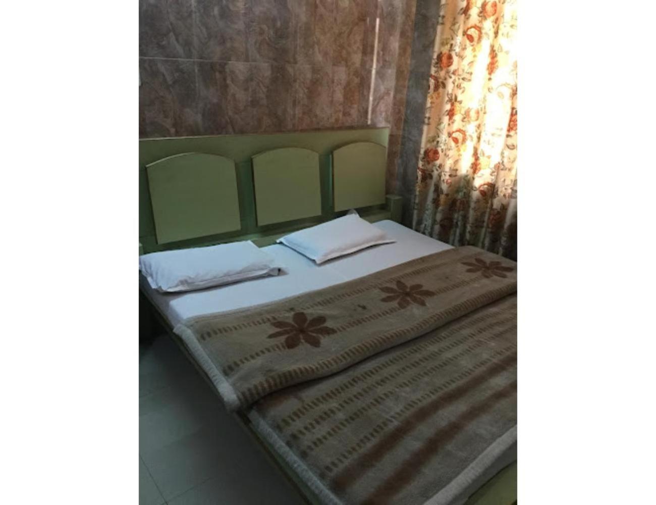 Hotel Grant Deluxe, Meerut