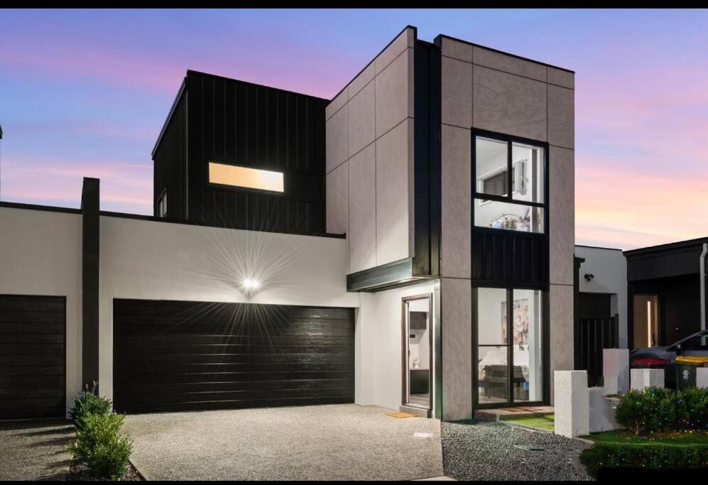 Spacious Urban Oasis in Throsby Canberra