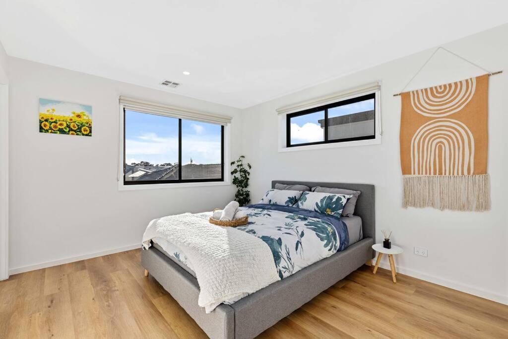 Spacious Urban Oasis in Throsby Canberra
