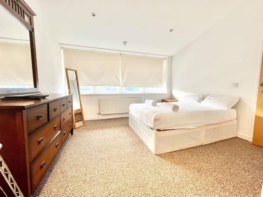 Duplex on the Docks - Free WiFi/Parking