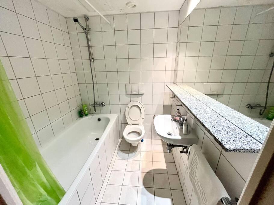 Duplex on the Docks - Free WiFi/Parking