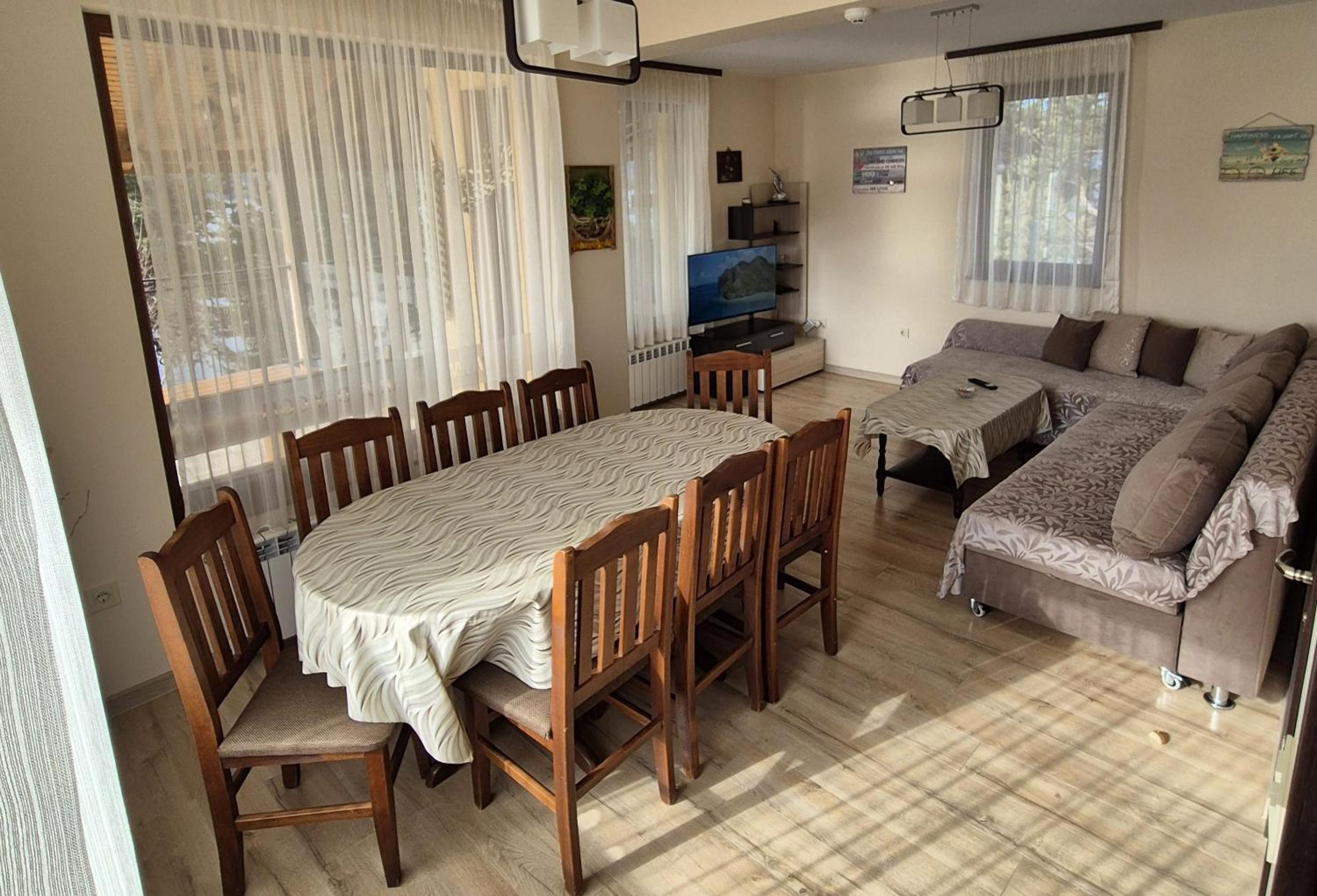 Divna Forest & Lake House