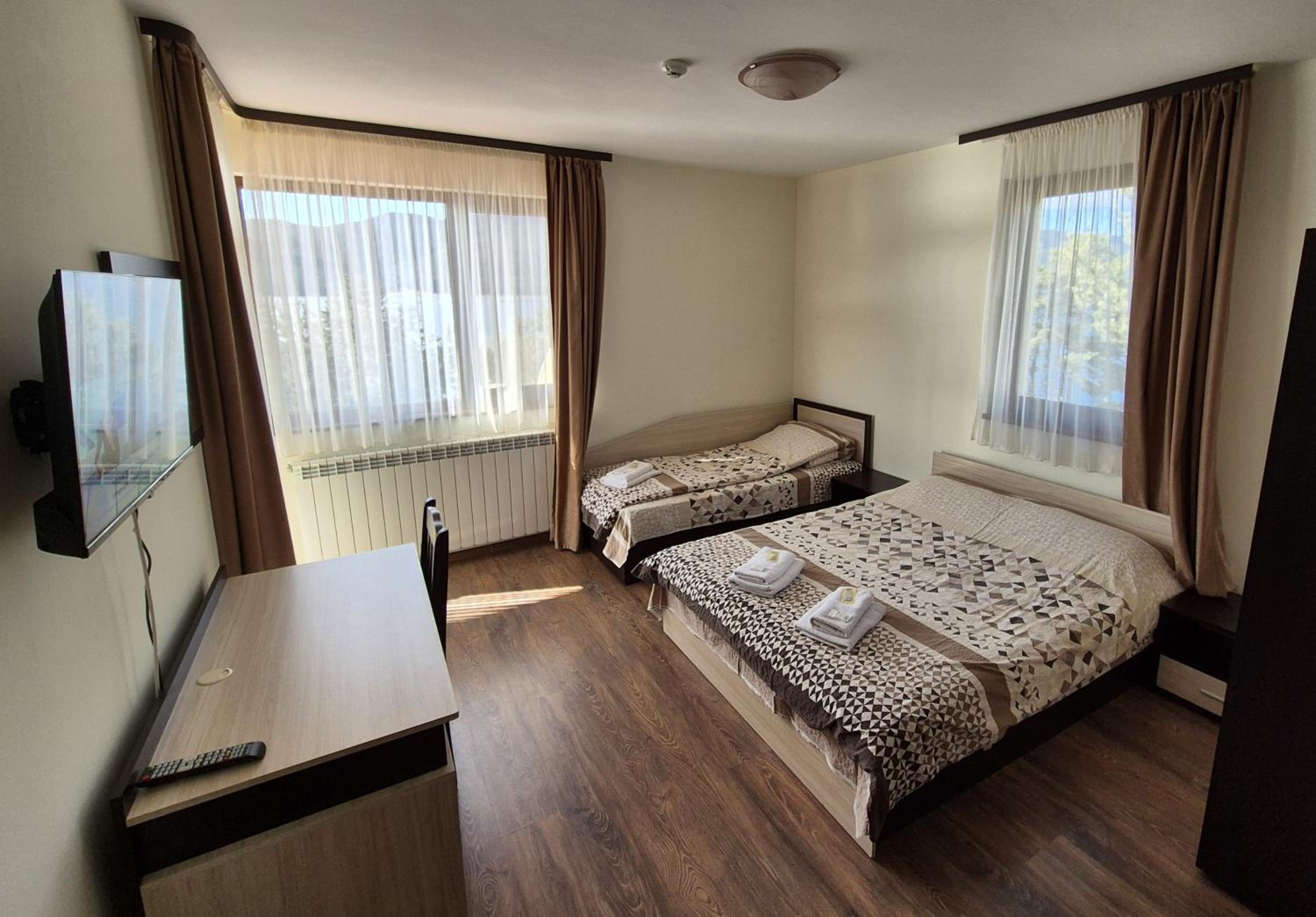Divna Forest & Lake House