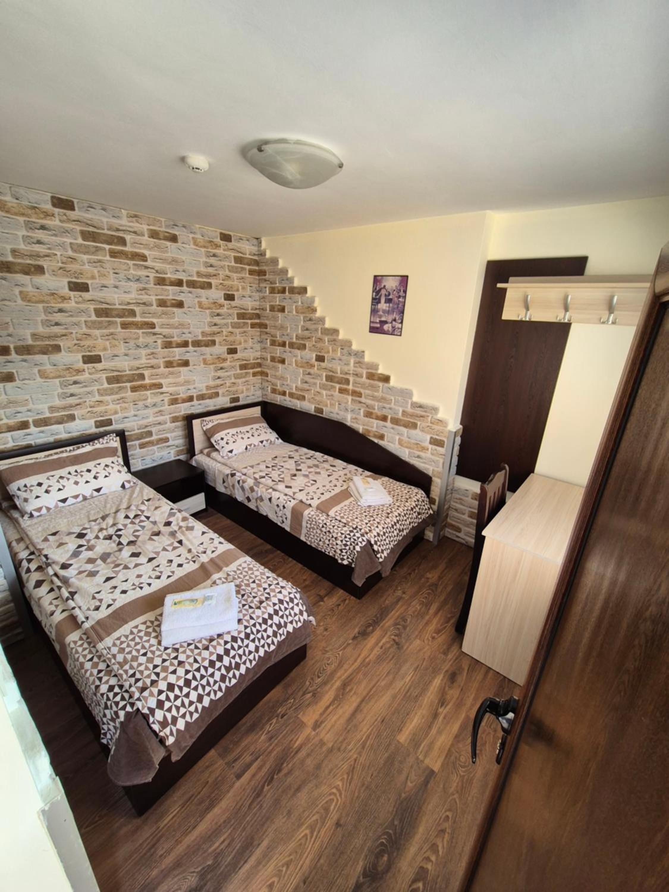 Divna Forest & Lake House
