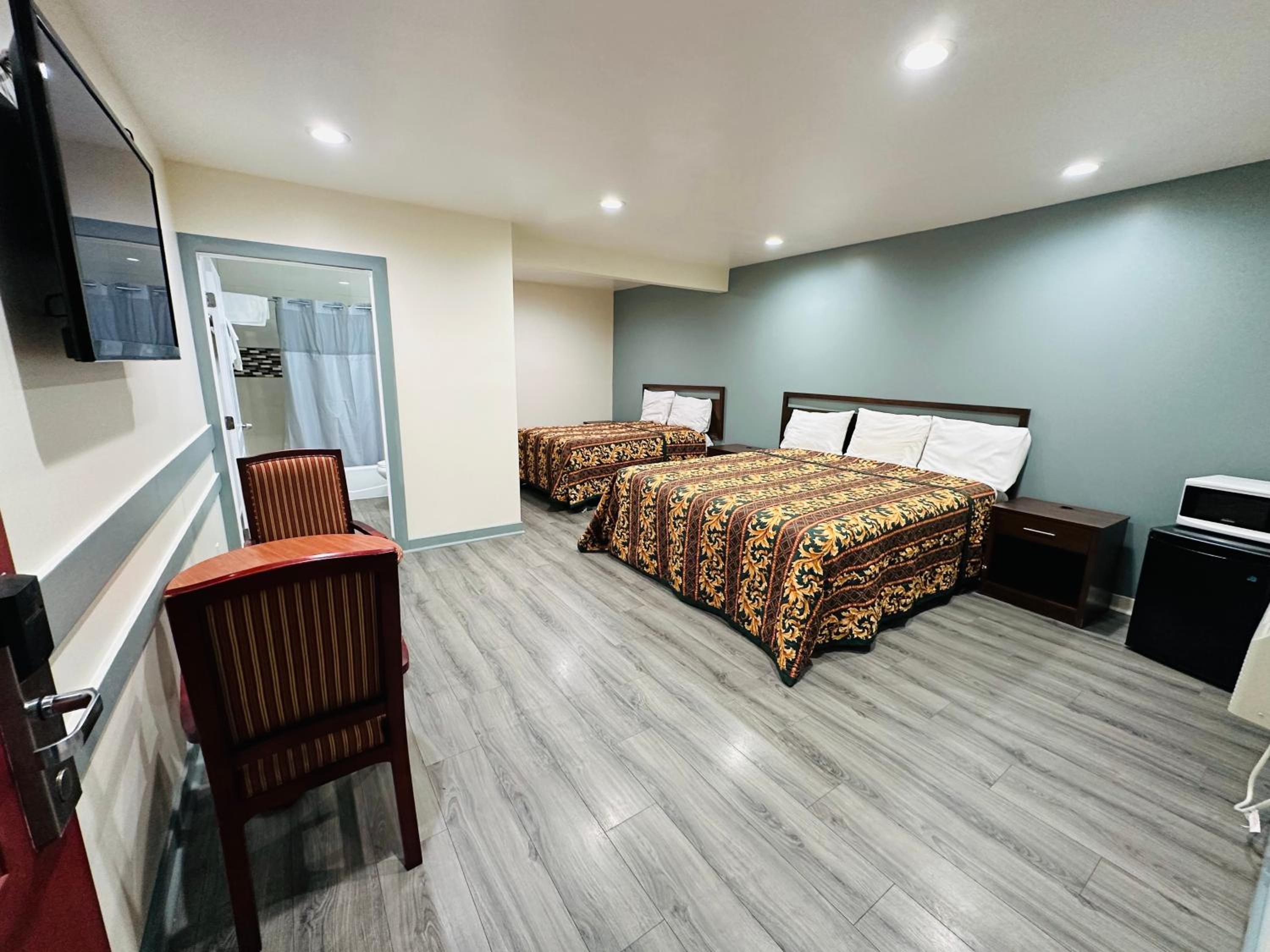 Cozy motel view 3