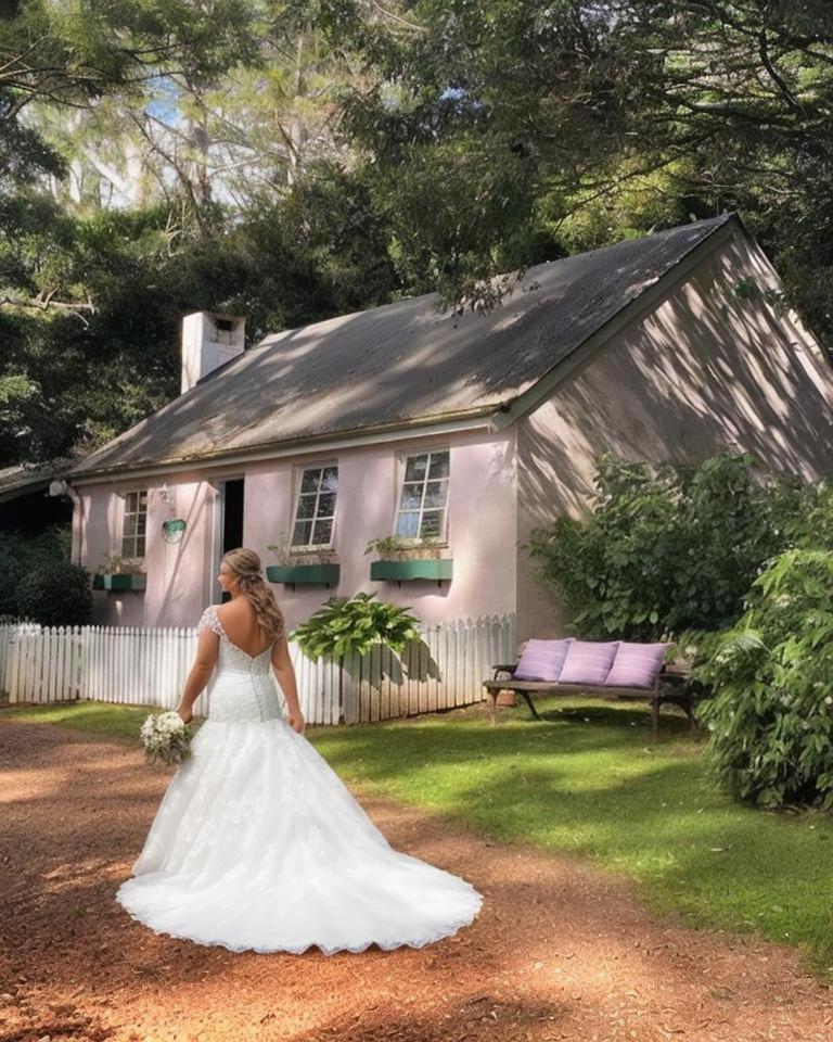 The Romantic Pink English Cottage at Tamborine Mountain