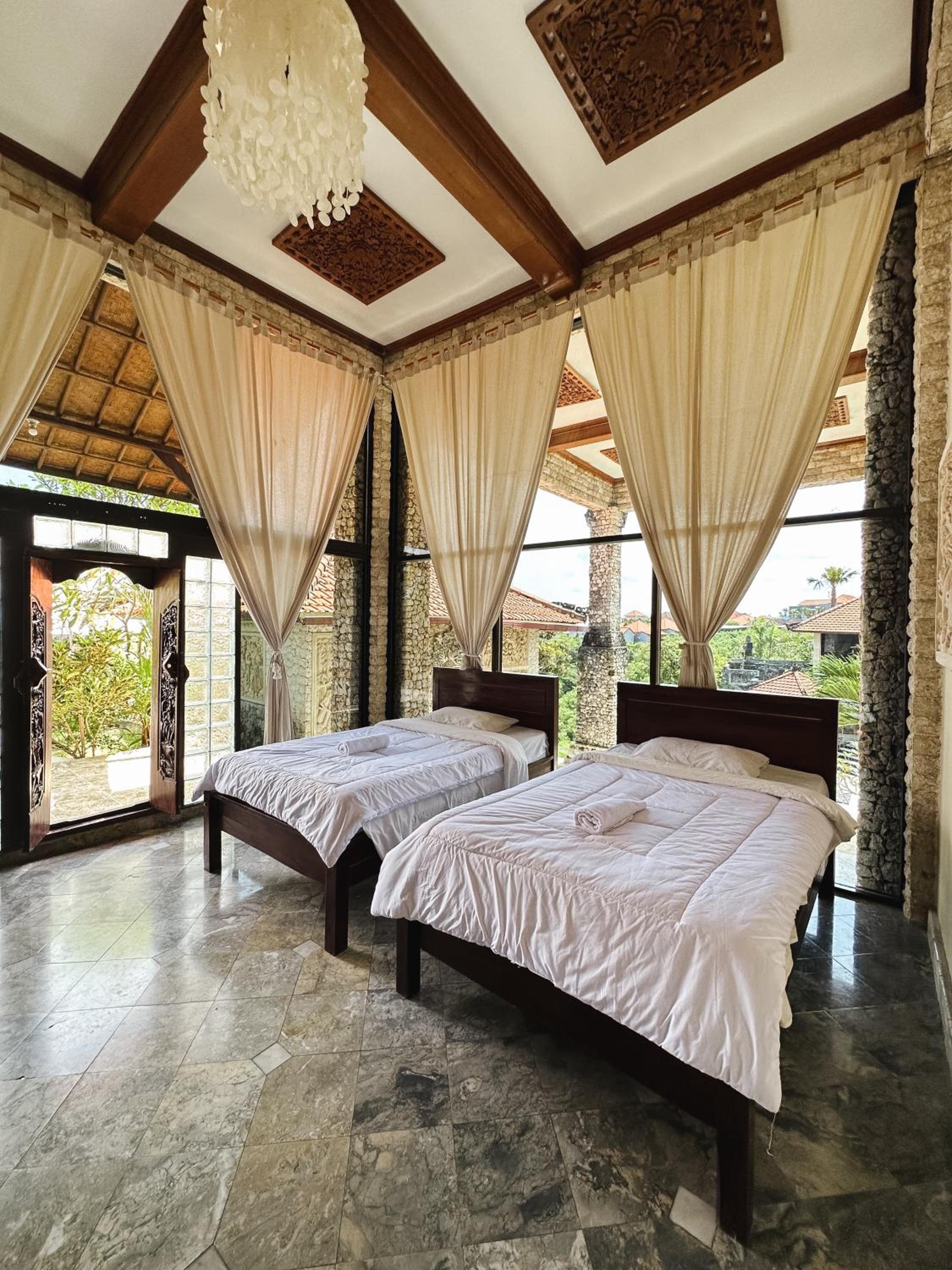 Uluwatu Mansion Villas