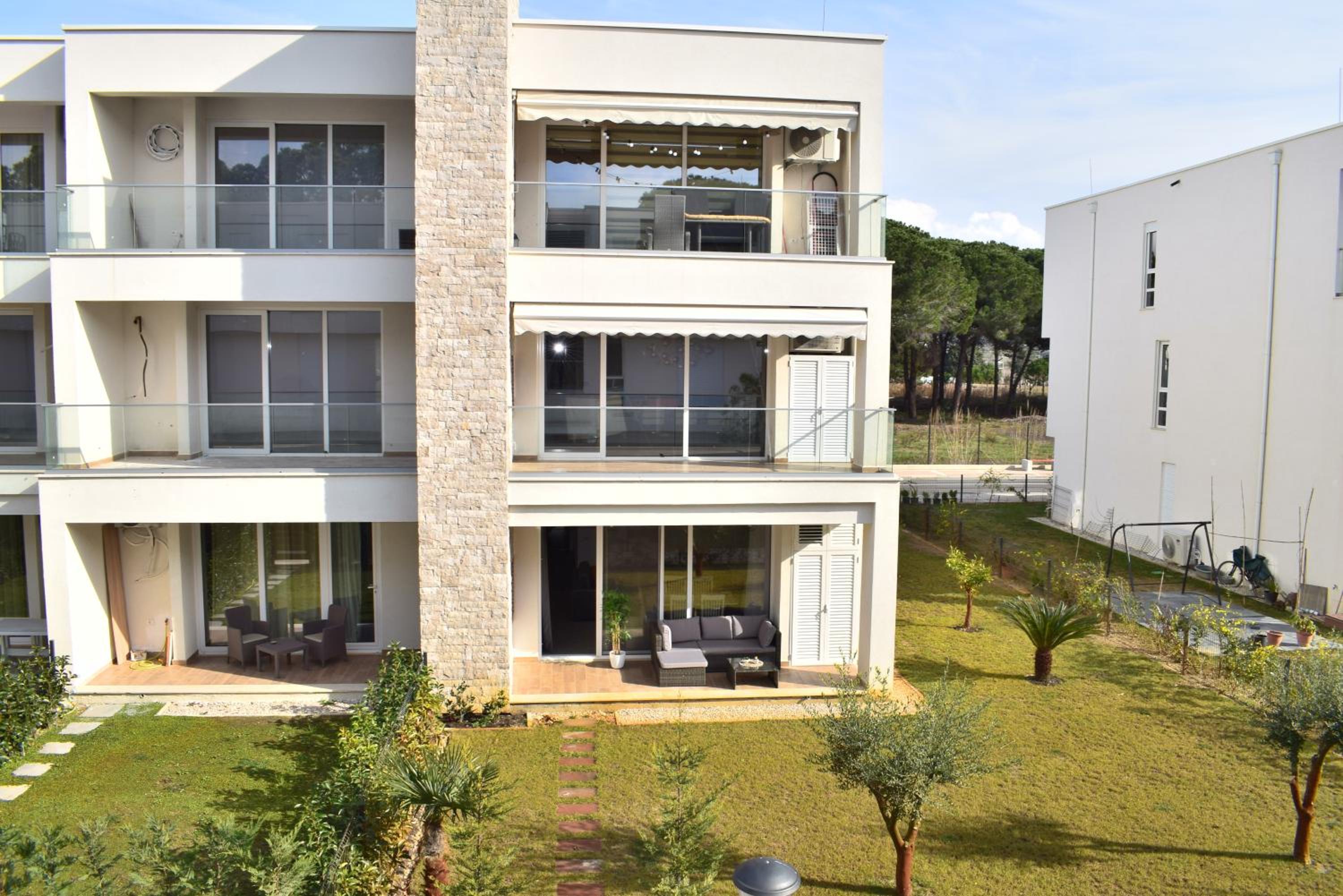 San Pietro Garden Apartment - 299