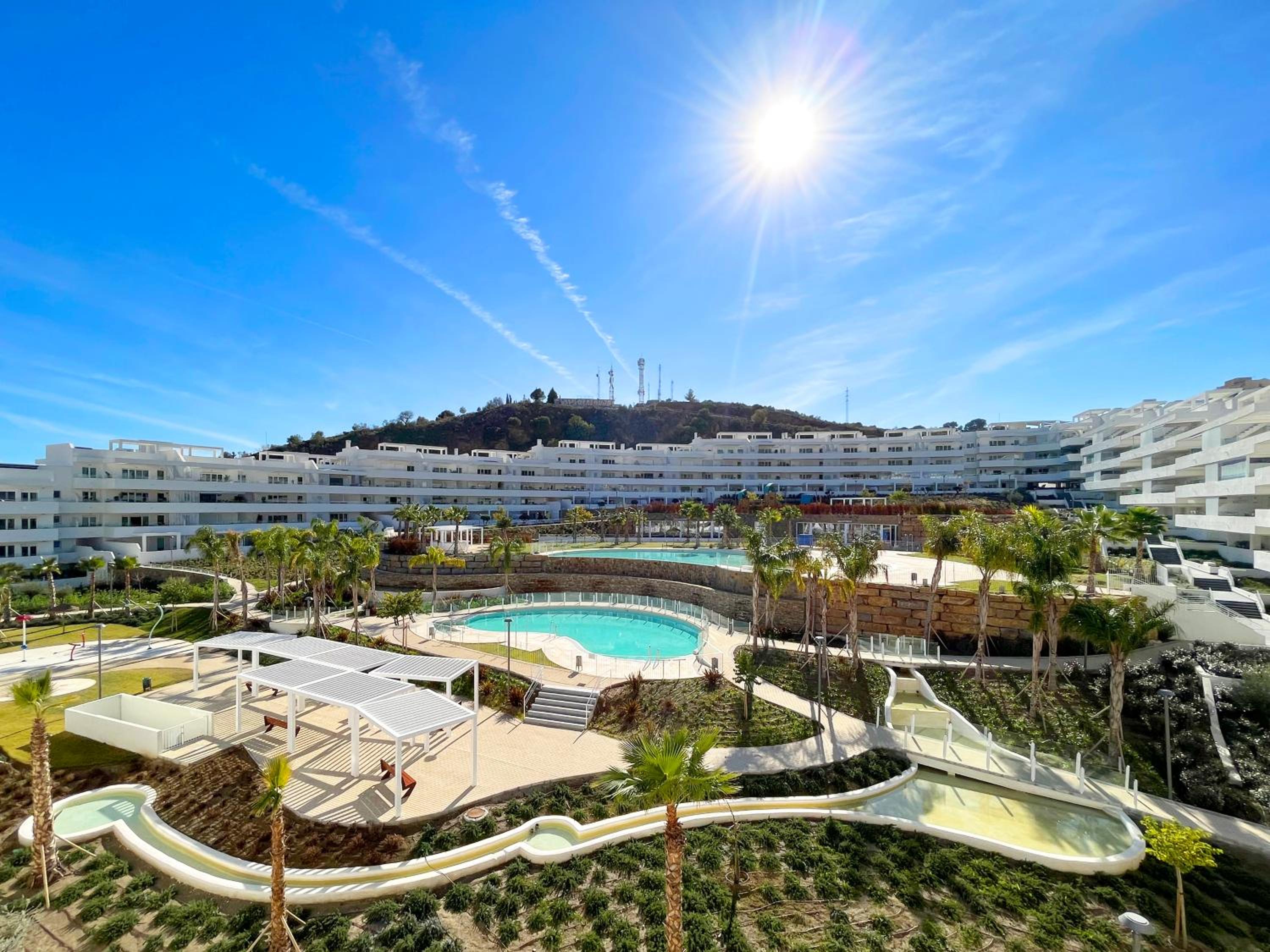 Hotel Malagadevacaciones - Rengue - Image 1