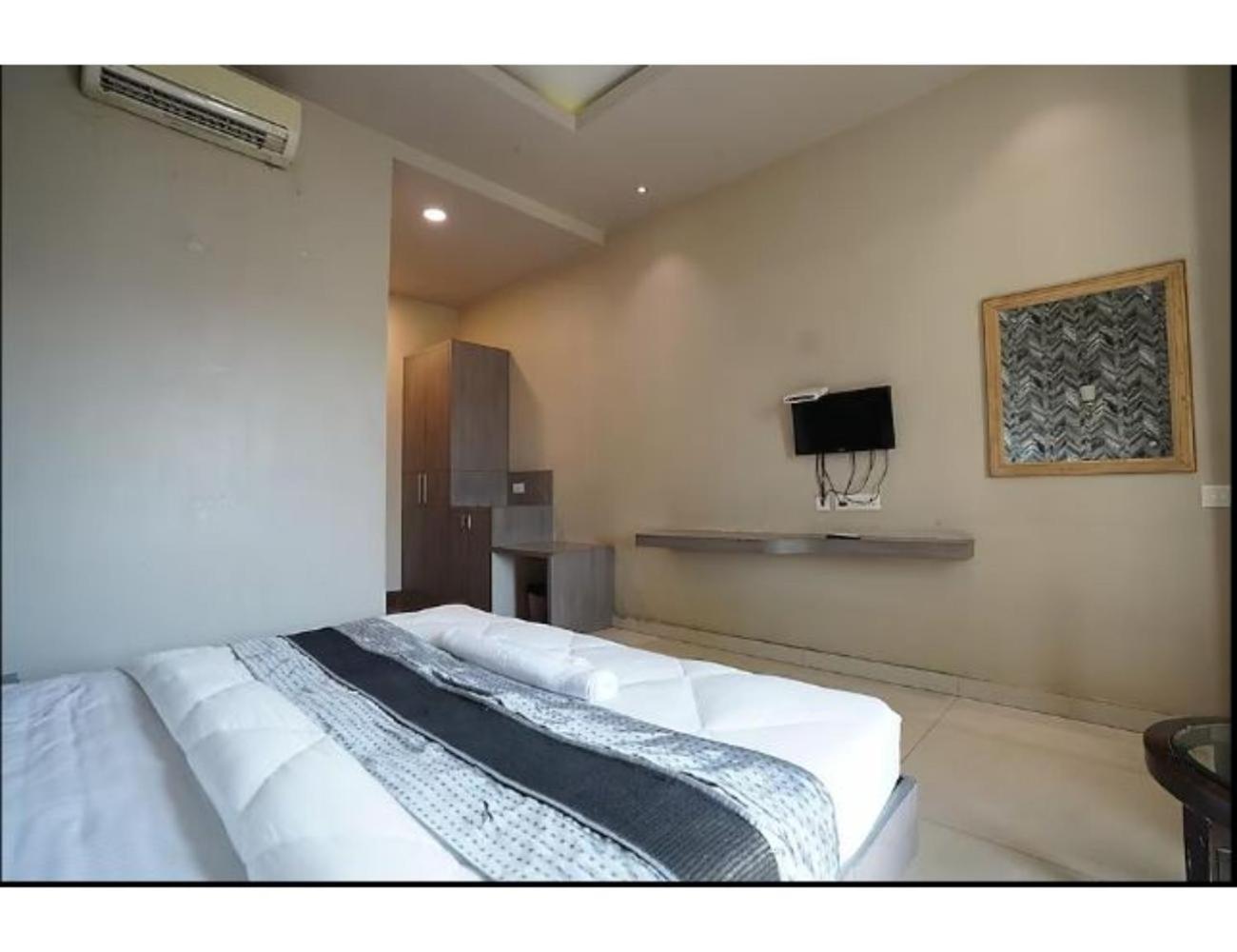 Hotel Silver Star, Mathura