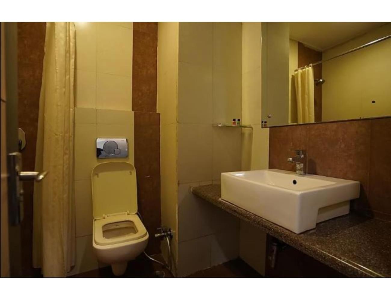 Hotel Silver Star, Mathura
