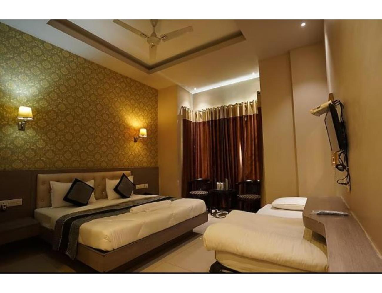 Hotel Silver Star, Mathura
