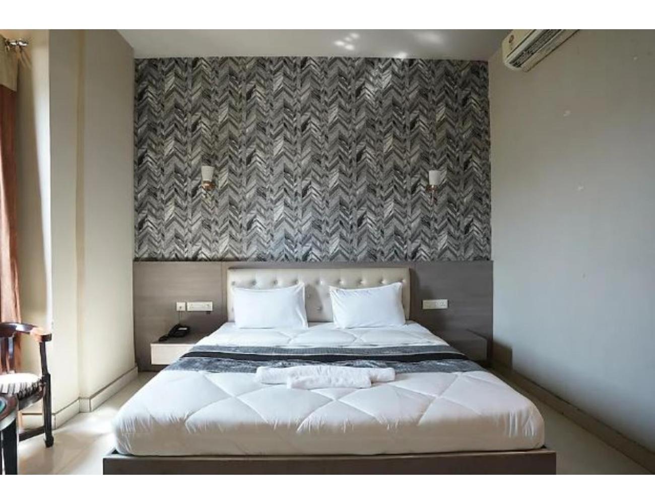 Hotel Silver Star, Mathura