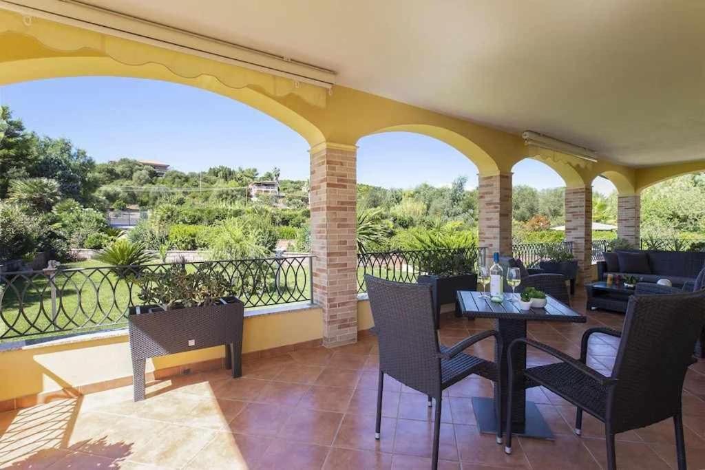 Alghero Villa Mistral per 7 persone Terrazza BBQ AC WiFi
